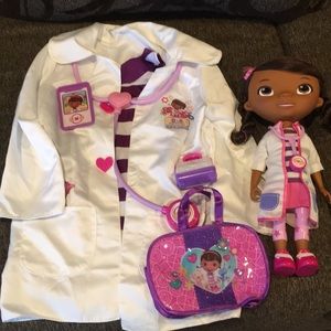 Doc mc stuffin gown with toys